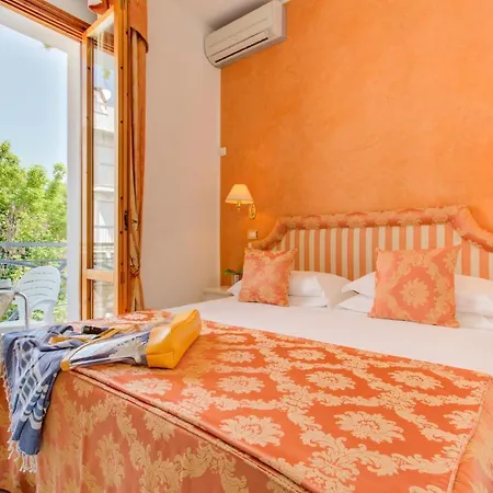 Nanni - Dependance 3* Bellaria-Igea Marina